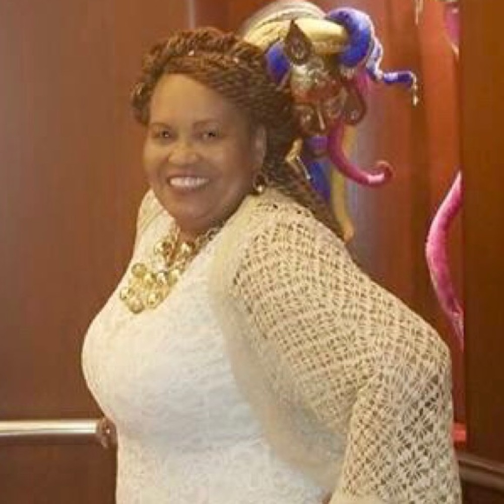 Meet your Posher, Elaina